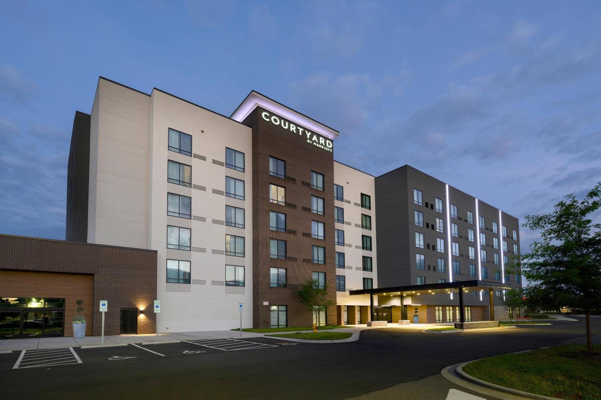 Courtyard By Marriott Charlotte Waverly بالانتين المظهر الخارجي الصورة